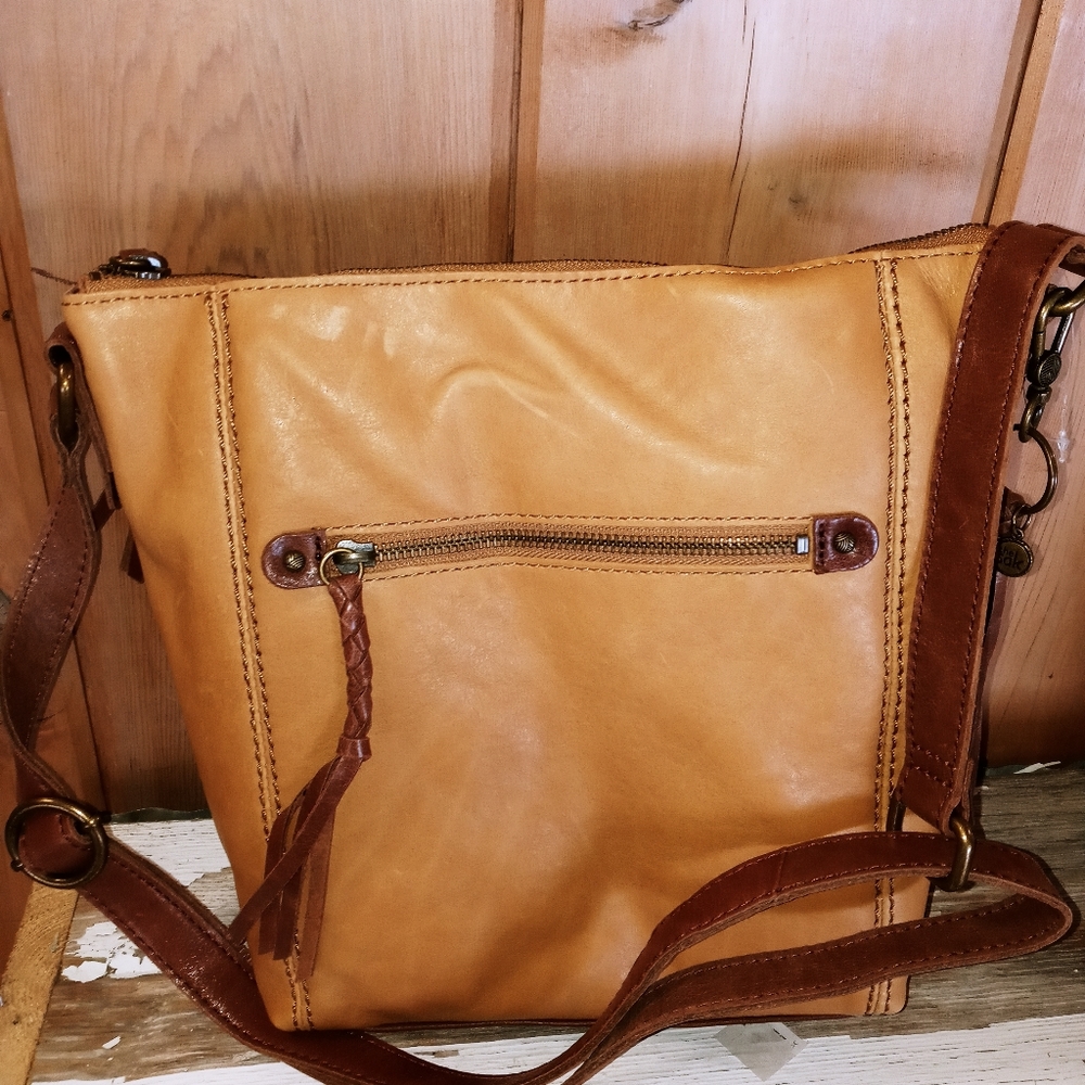 NWT The Sak Leather Crossbody - Picture 2 of 7